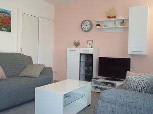 18742344-Ferienwohnung-5-Makarska-300x225-2