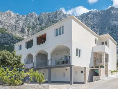 Ferienwohnung für 5 Personen in Makarska 1/10
