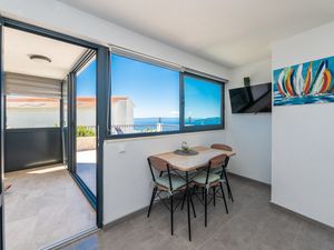 23993667-Ferienwohnung-3-Makarska-300x225-3