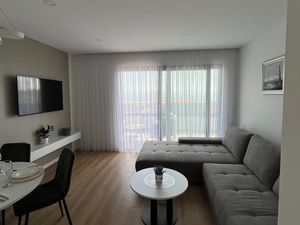 24048089-Ferienwohnung-4-Makarska-300x225-2