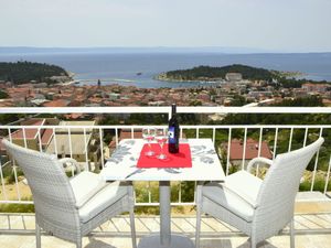 23838975-Ferienwohnung-4-Makarska-300x225-0