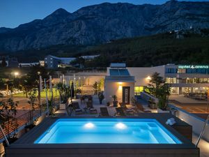 24052419-Ferienwohnung-6-Makarska-300x225-0