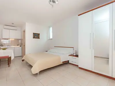 Ferienwohnung für 3 Personen (28 m²) in Makarska 10/10