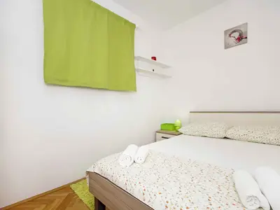 Ferienwohnung für 6 Personen (84 m²) in Makarska 6/10