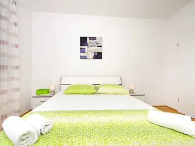 Ferienwohnung für 6 Personen (84 m²) in Makarska 9/10