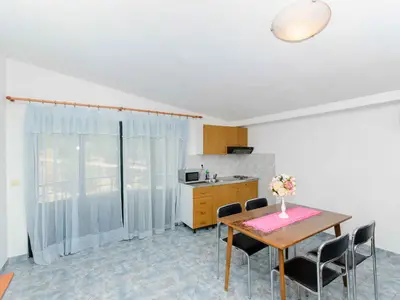 Ferienwohnung für 4 Personen (48 m²) in Makarska 9/10