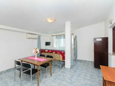 Ferienwohnung für 4 Personen (48 m²) in Makarska 10/10