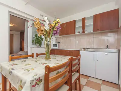 Ferienwohnung für 2 Personen (30 m²) in Makarska 8/10