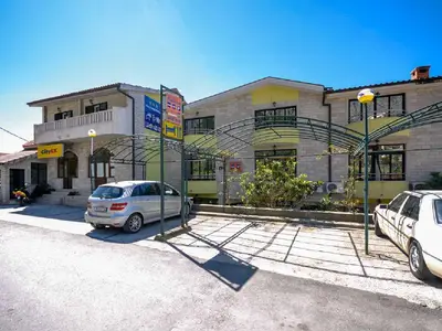Ferienwohnung für 2 Personen (30 m²) in Makarska 1/10