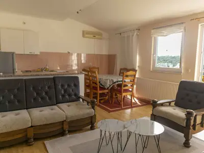 Ferienwohnung für 6 Personen (100 m²) in Makarska 9/10