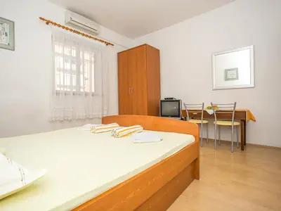 Ferienwohnung für 2 Personen (18 m²) in Makarska 10/10