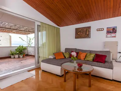 Ferienwohnung für 5 Personen (70 m²) in Makarska 1/10