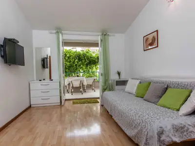 Ferienwohnung für 3 Personen (40 m²) in Makarska 3/10