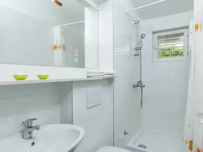 Ferienwohnung für 3 Personen (40 m²) in Makarska 8/10