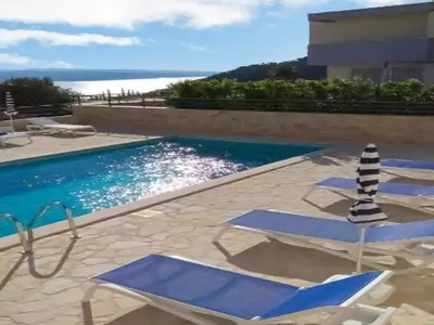 PoolOfHouse