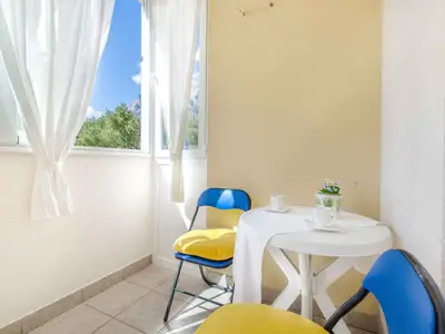Ferienwohnung für 3 Personen (35 m²) in Makarska 1/10