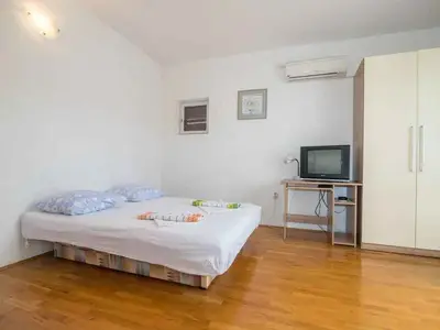 Ferienwohnung für 3 Personen (28 m²) in Makarska 10/10