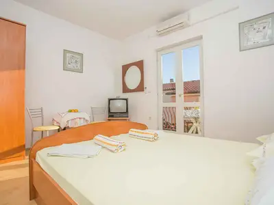 Ferienwohnung für 2 Personen (18 m²) in Makarska 9/10