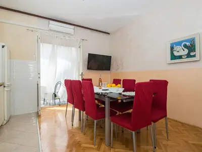 Ferienwohnung für 8 Personen (140 m²) in Makarska 7/10