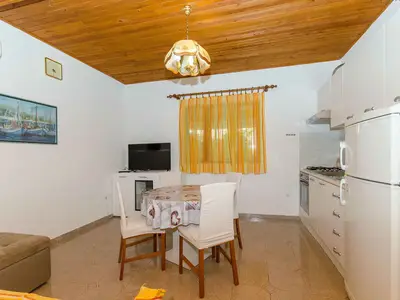 Ferienwohnung für 3 Personen (40 m²) in Makarska 8/10