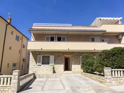 Ferienwohnung für 4 Personen (42 m²) in Makarska 1/10
