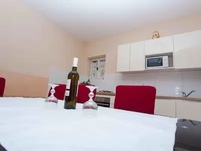 Ferienwohnung für 8 Personen (135 m²) in Makarska 9/10