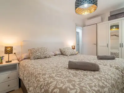Zimmer mit Einzelbetten.
