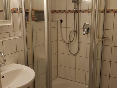 Badezimmer mit Dusche Badezimmer mit Dusche
