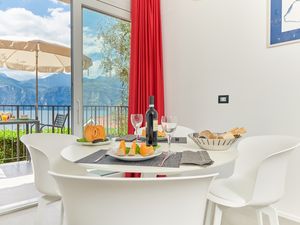 22952207-Ferienwohnung-2-Malcesine-300x225-3