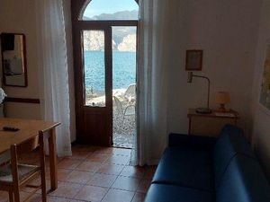 24016265-Ferienwohnung-4-Malcesine-300x225-1