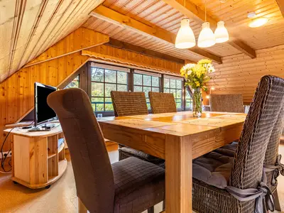 Photo, INSIDE, OUTSIDE