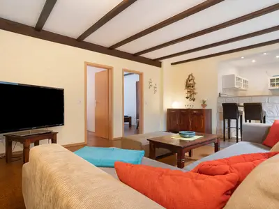 Photo, INSIDE, OUTSIDE