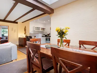 Photo, INSIDE, OUTSIDE