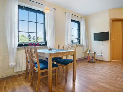 Photo, INSIDE, OUTSIDE