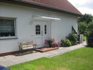 19054029-Ferienwohnung-4-Malchow-300x225-0