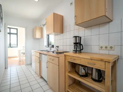 Ferienwohnung SeaLove in Malchow Blick auf die offene Küchenzeile
