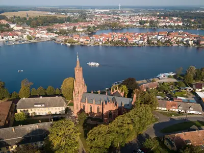 Apartment Strandglück Malchow - Vogelperspektive auf die Inselstadt Malchow