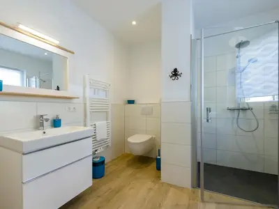 Ferienwohnung Nordlicht in Malchow Blick in das Badezimmer