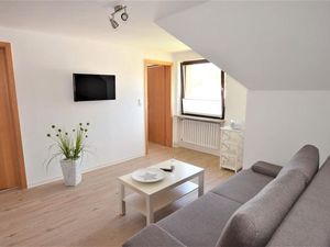 22027139-Ferienwohnung-2-Malente-300x225-1