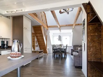 blick_in_kche_wohnbereich