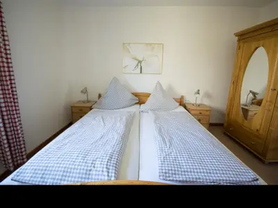 1. Schlafzimmer