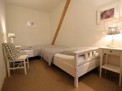 2. Schlafzimmer