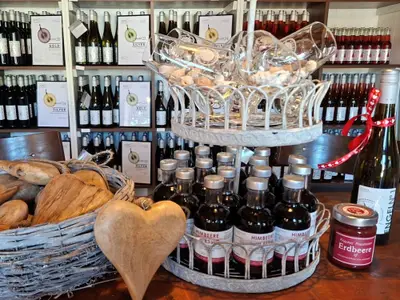 Unsere prämierten Weine und selbst hergestellten Produkte im Hofladen