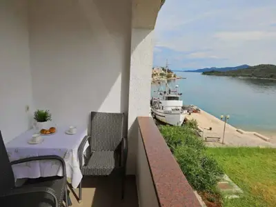 Ferienwohnung für 3 Personen (28 m²) in Mali Iž 1/10