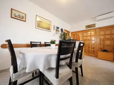 Ferienwohnung für 8 Personen (93 m²) in Mali Iž 3/10