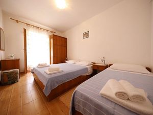 22945419-Ferienwohnung-6-Mali Iž-300x225-4