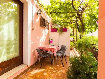 Ferienwohnung für 4 Personen (50 m²) in Mali Lošinj 1/10