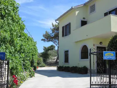 Ferienwohnung für 4 Personen (53 m²) in Mali Lošinj 2/10