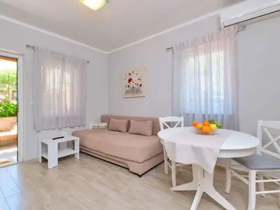 Ferienwohnung für 2 Personen (36 m²) in Mali Lošinj 8/10