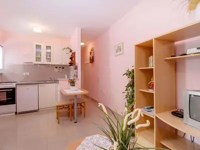 Ferienwohnung für 2 Personen (28 m²) in Mali Lošinj 4/10